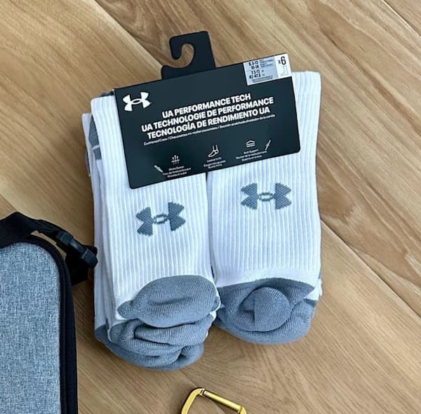 Under Armour Performance Tech 6-Pack Crew Socks
