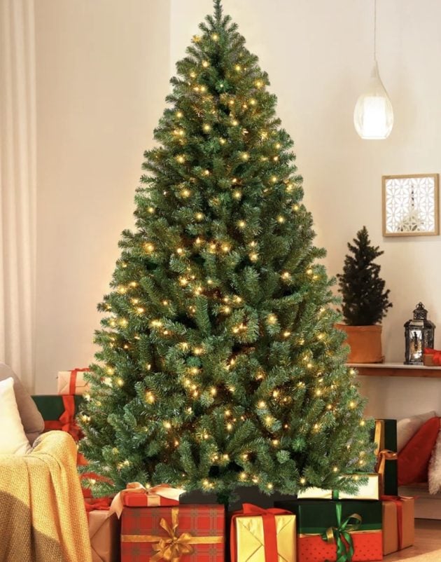 Pre-Lit Green Spruce Artificial Christmas Tree with Foldable Stand